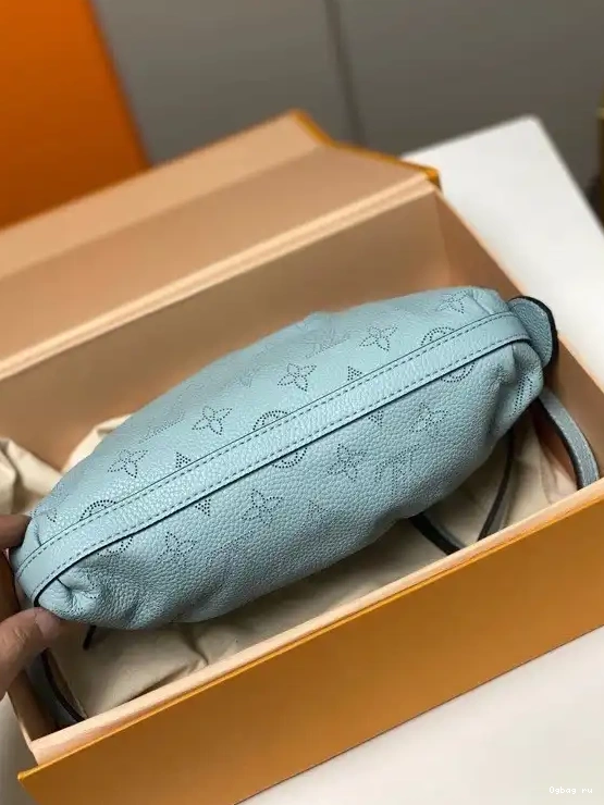 LOUIS MINI SCALA POUCH VUITTON 0601